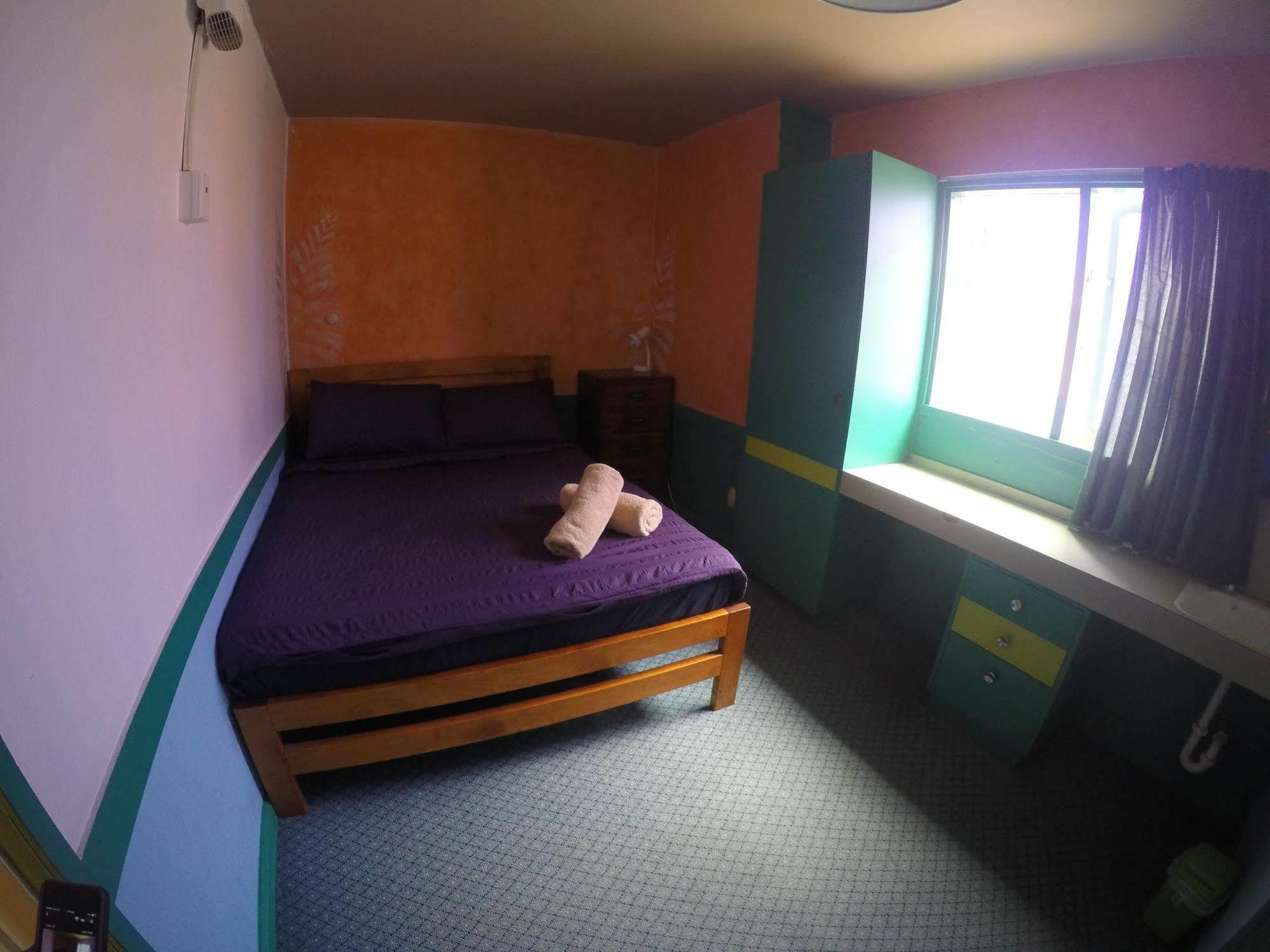 The Duke Hostel Greymouth Εξωτερικό φωτογραφία A room at the hostel